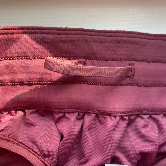 Lululemon athletic shorts pink 4” size 4 - Picture 6 of 9